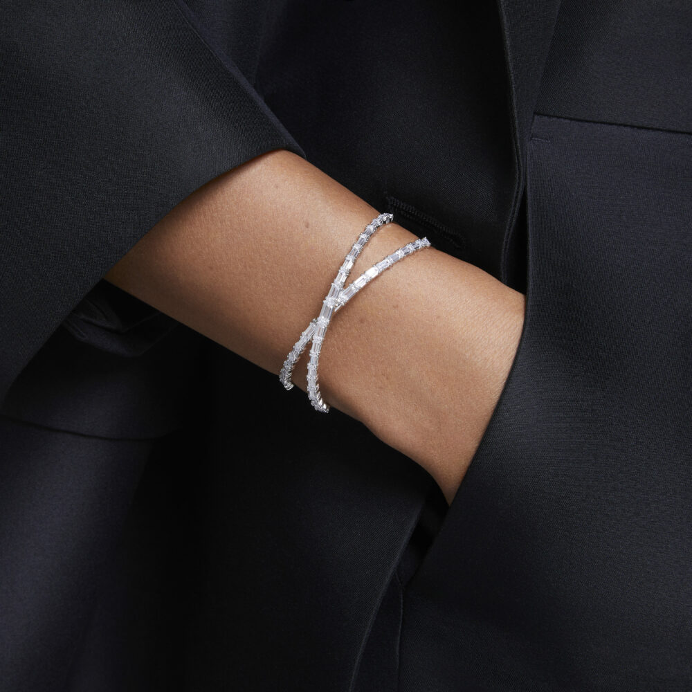 Hyperbola cuff, Infinity, White, Rhodium plated – Besparkle